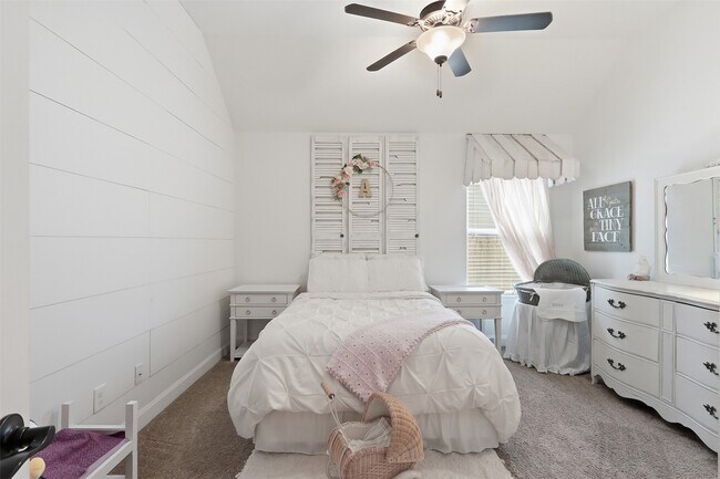 Building Photo - 12911 Chatfield Manor Ln