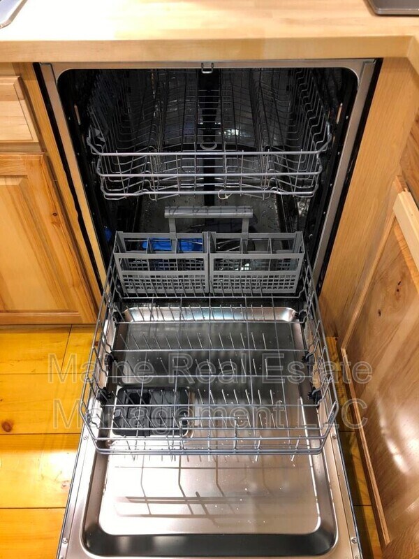 Building Photo - 1121 Stillwater Ave