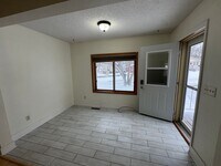 Building Photo - Cute Home in Central Bismarck with Huge Garage