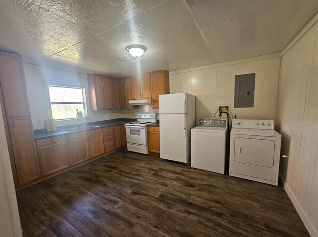 Building Photo - 12731 Wanda Way