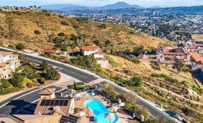 Building Photo - 3 br 31/2 ba North Star @ Sky Ranch