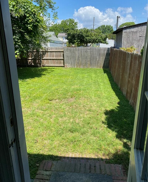 Building Photo - 9267 Buckman Ave