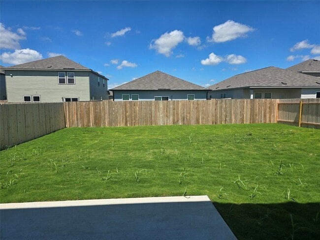 Building Photo - 121 Blazilmar Ln