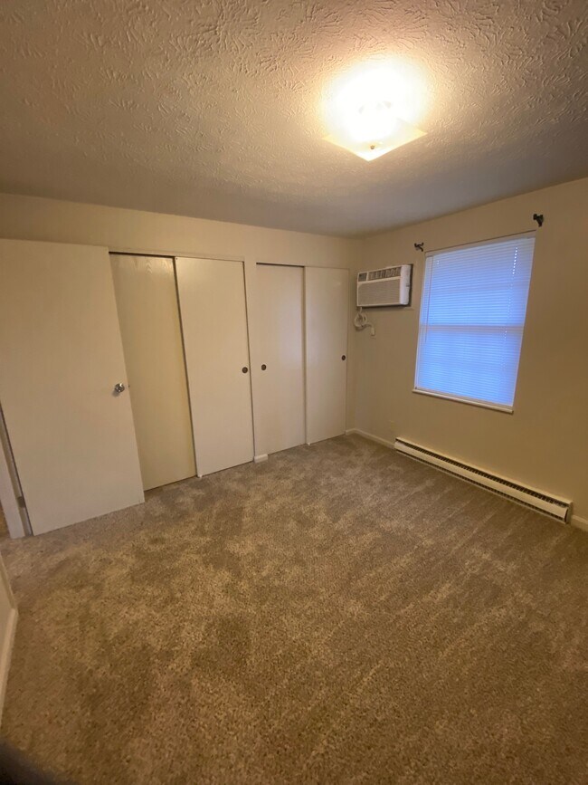 Building Photo - Highland Townhomes