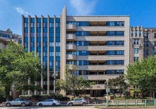 Building Photo - Fantastic 1 Bed with Den/Office/Additional Sleeping area! Conveniently located near Dupont, Logan...