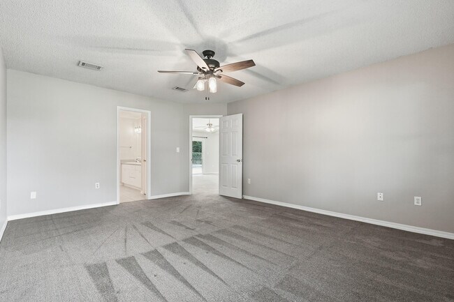Building Photo - 1243 Jefferyscot Dr
