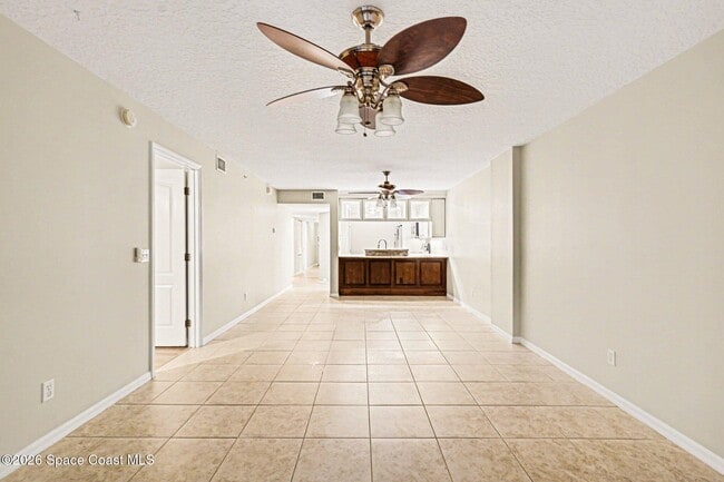 Building Photo - 1575 N Hwy A1A