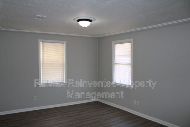 Building Photo - 1510 Koger St