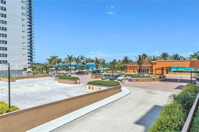 Building Photo - 2080 S Ocean Dr