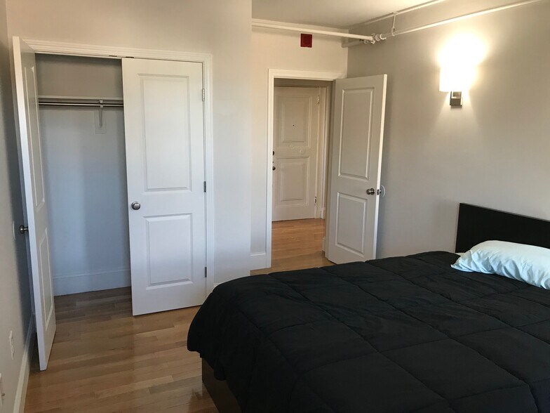 Building Photo - 81 Westland Ave