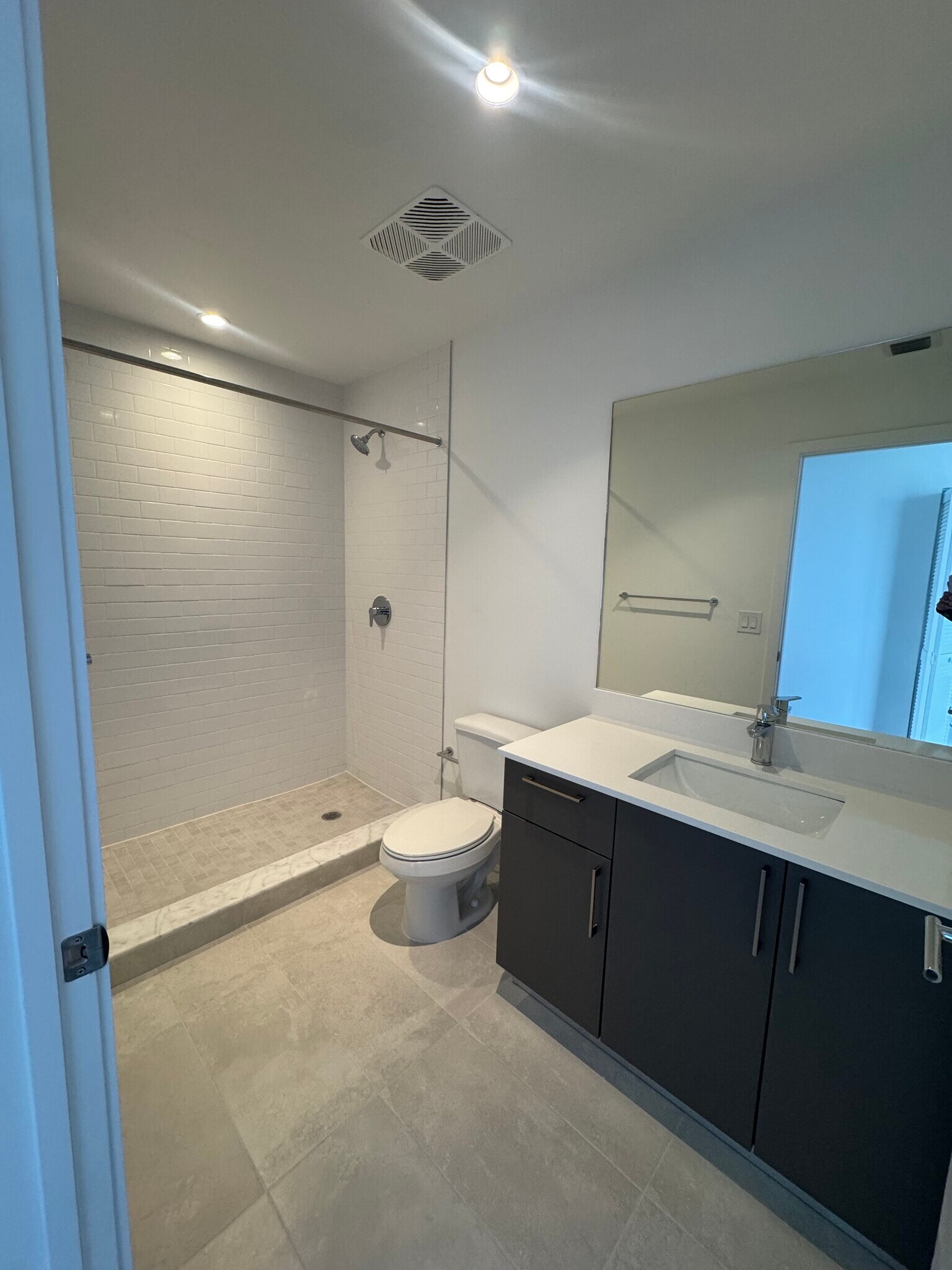 Building Photo - 253 NE 2nd St