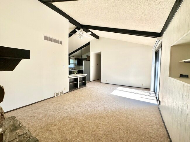 Building Photo - 2330 S Brookside Pkwy