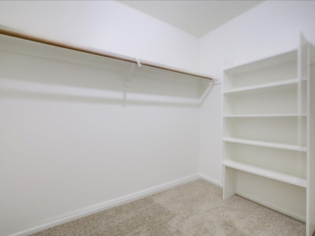 Building Photo - 2 Bedroom 2 Bathroom