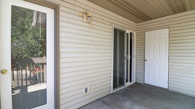 Building Photo - Stephen-2139