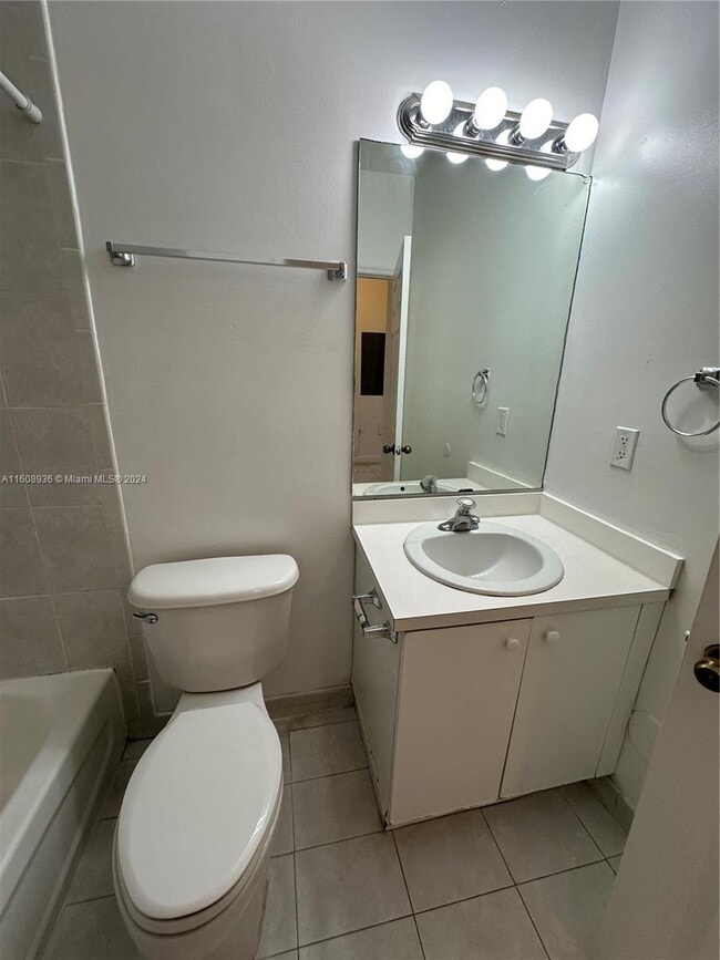 Building Photo - 2731 NE 3rd Dr