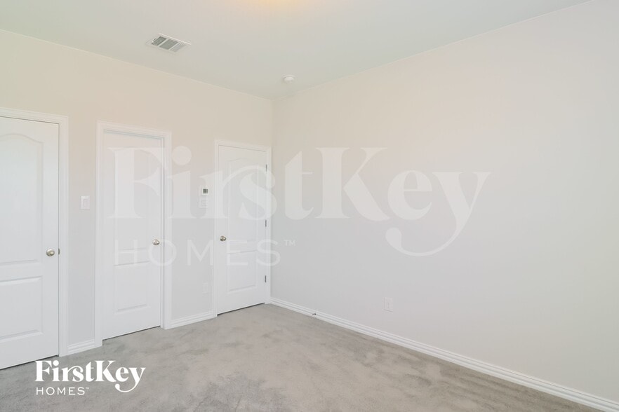 Building Photo - 548 Pheasant Hill Ln