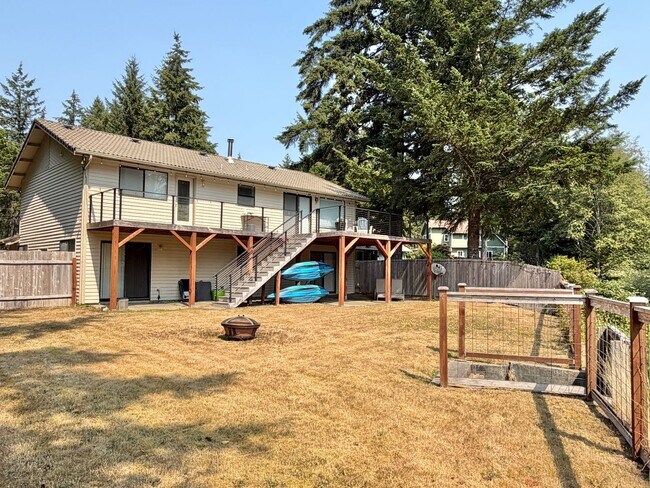 Building Photo - 13327 NW Coho Run