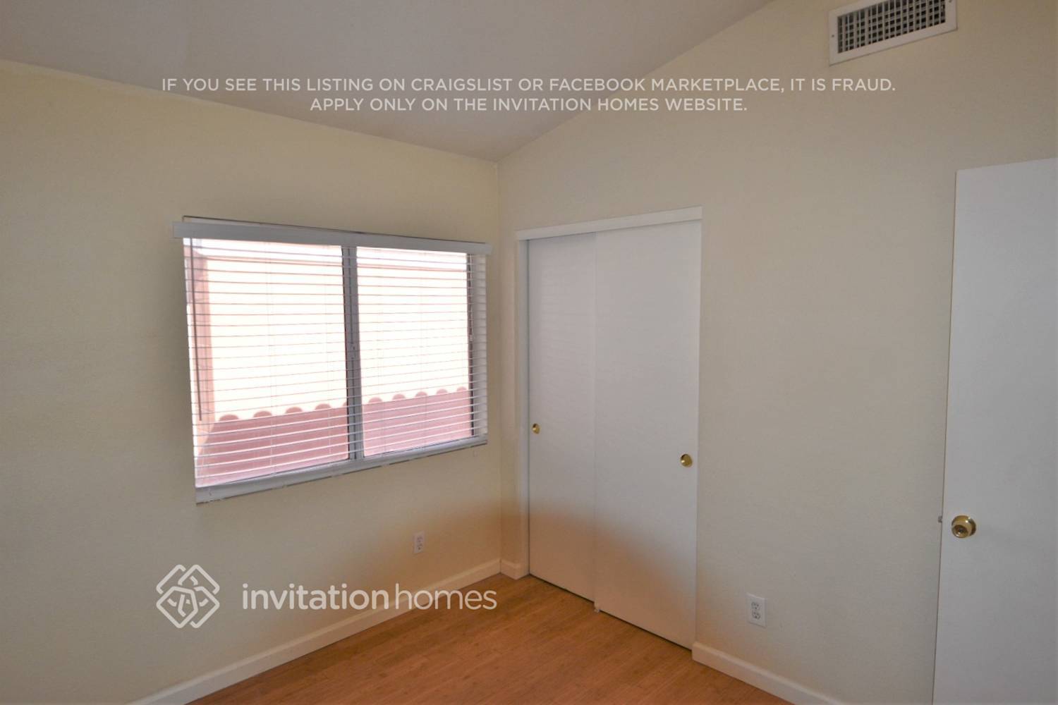 Building Photo - 10886 W Loma Ln
