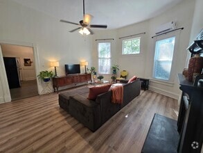 Building Photo - Highland Oasis Gardens