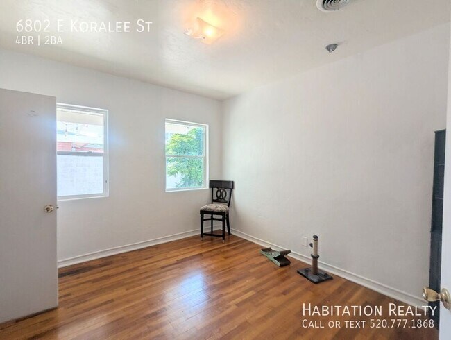 Building Photo - 6802 E Koralee St