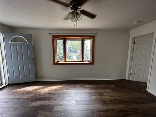 Building Photo - 2 br, 1 bath House - 2710 West Rapid Street