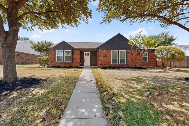 Building Photo - 215 Aspenway Dr