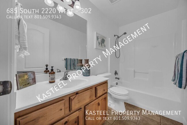 Building Photo - 685 S 2220 W