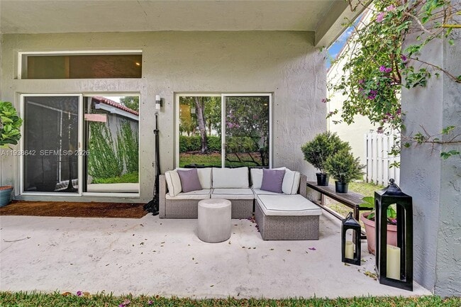 Building Photo - 648 Sand Creek Cir