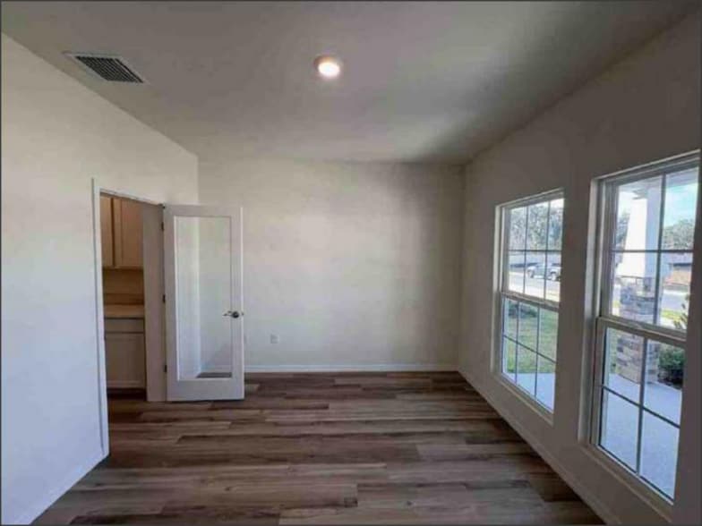 Building Photo - 5191 SW 52nd Dr