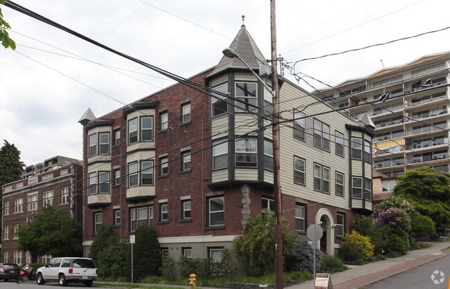 Building Photo - Bernkastle Apartments