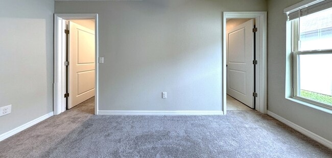 Building Photo - 376 Rain Berry Ave