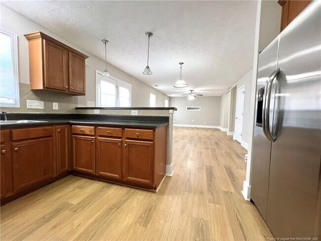 Building Photo - 240 Declaration Dr