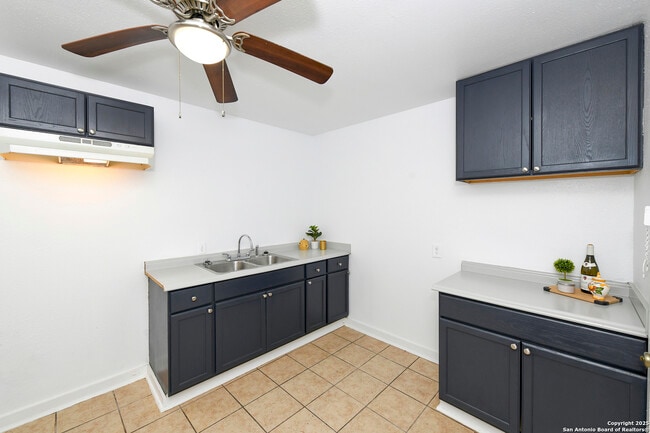 Building Photo - 1731 E Carson St