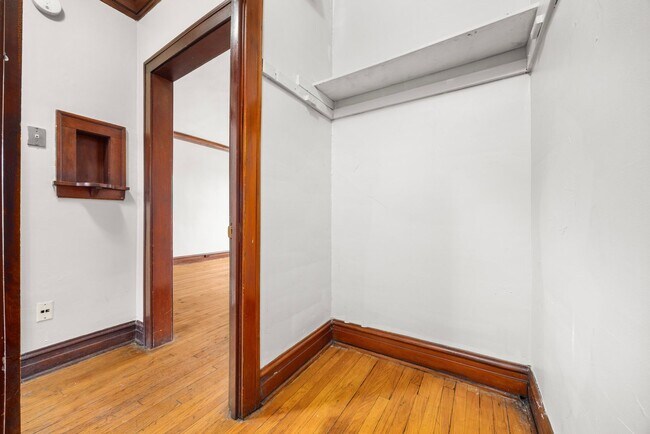 Building Photo - 1838 50th Ct