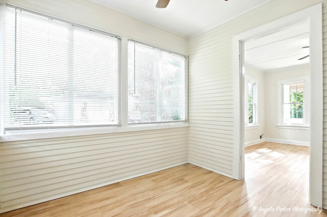 Building Photo - 41028 N Ridge Cir