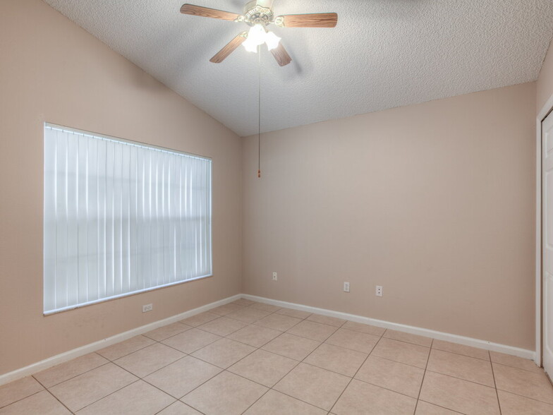 Building Photo - 2765 Falcon Crest Pl