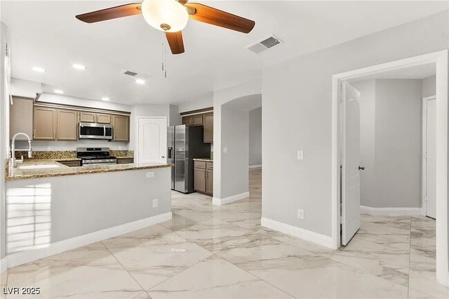 Building Photo - 8528 Sierra Cima Ln