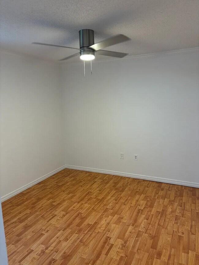 Building Photo - 80 S Shore Dr