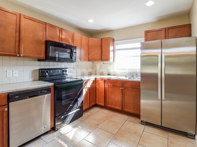 Building Photo - 61 Wintergreen Dr