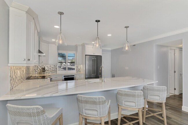 Building Photo - LUXURY LONGBOAT LIVING AT IT’S FINEST! AVA...