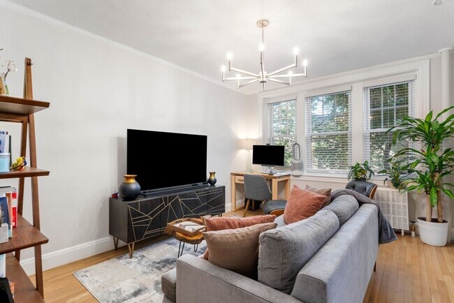 Building Photo - 10 Jamaicaway-