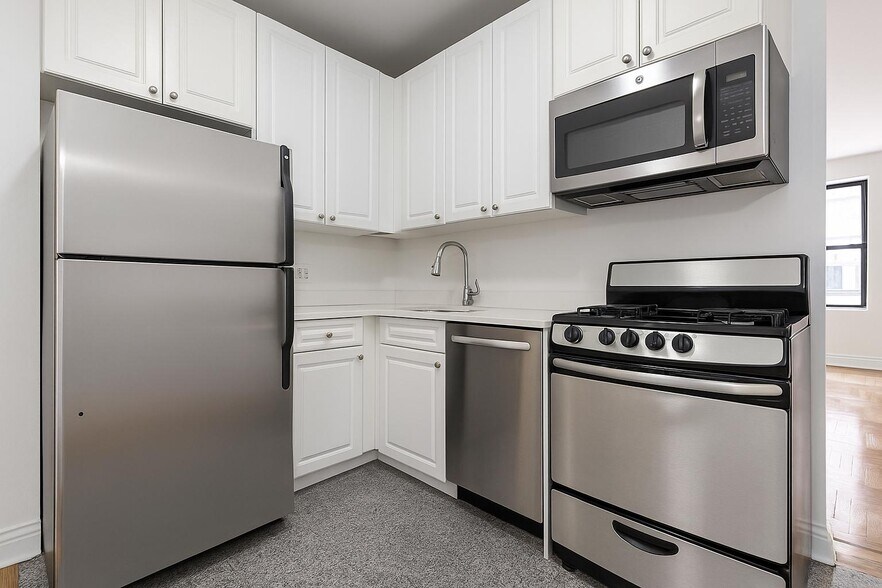 Building Photo - 660 Fort Washington Ave