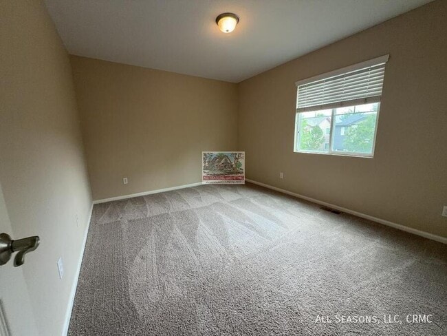 Building Photo - 2520 Sierra Springs Dr