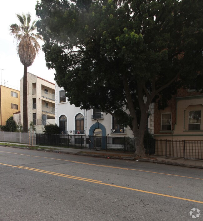 Building Photo - Westland @ Westlake