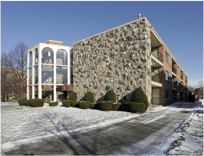 Building Photo - IMPERIAL HOUSE APARTMENTS