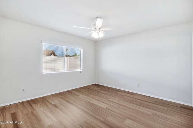 Building Photo - 5234 E Blanche Dr