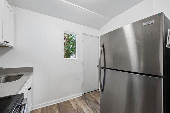Building Photo - 2305 S 63rd St