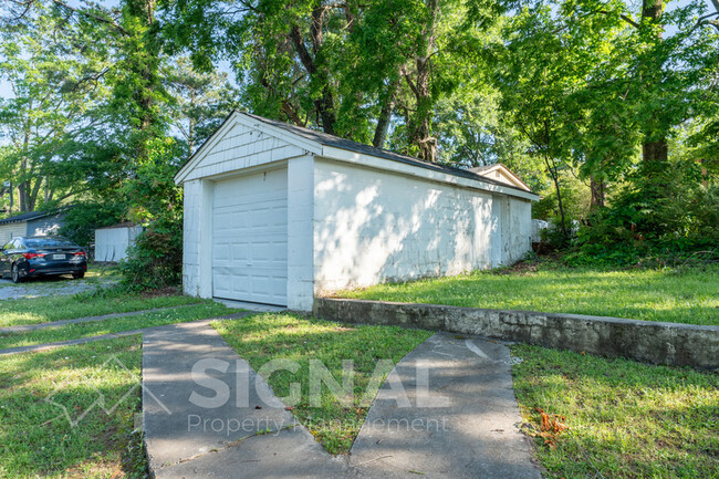 Building Photo - 768 79th Pl S