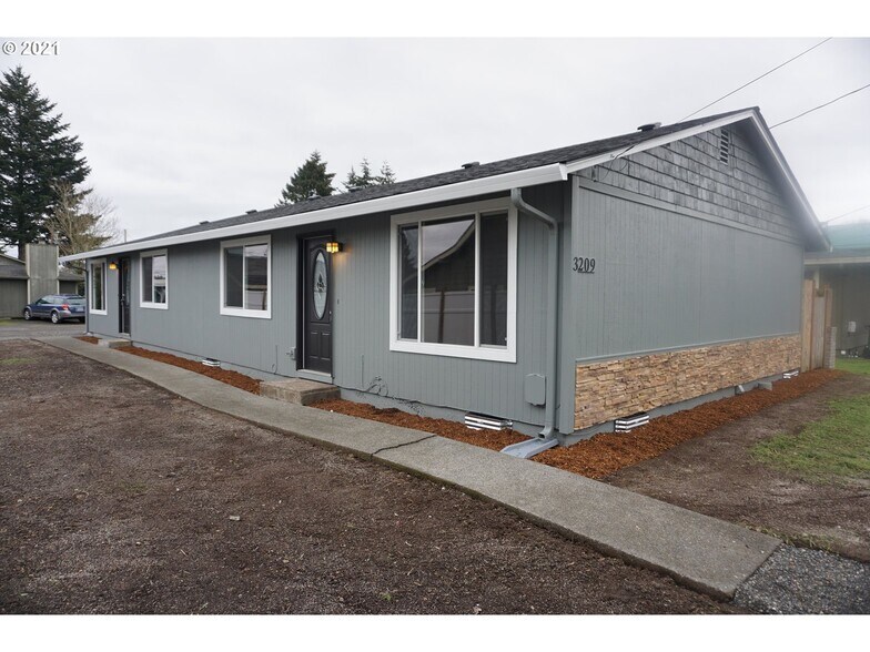 Primary Photo - 3209 W St