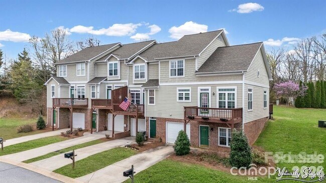 Building Photo - 125 Forest Ridge Rd